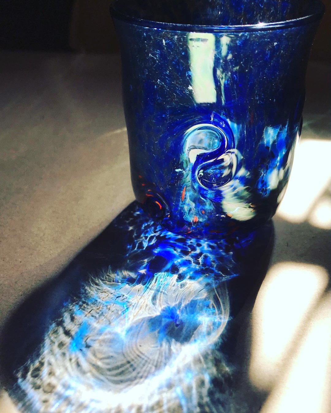 Optical vortex blue luster free glass - 玻璃杯 - 玻璃 蓝色