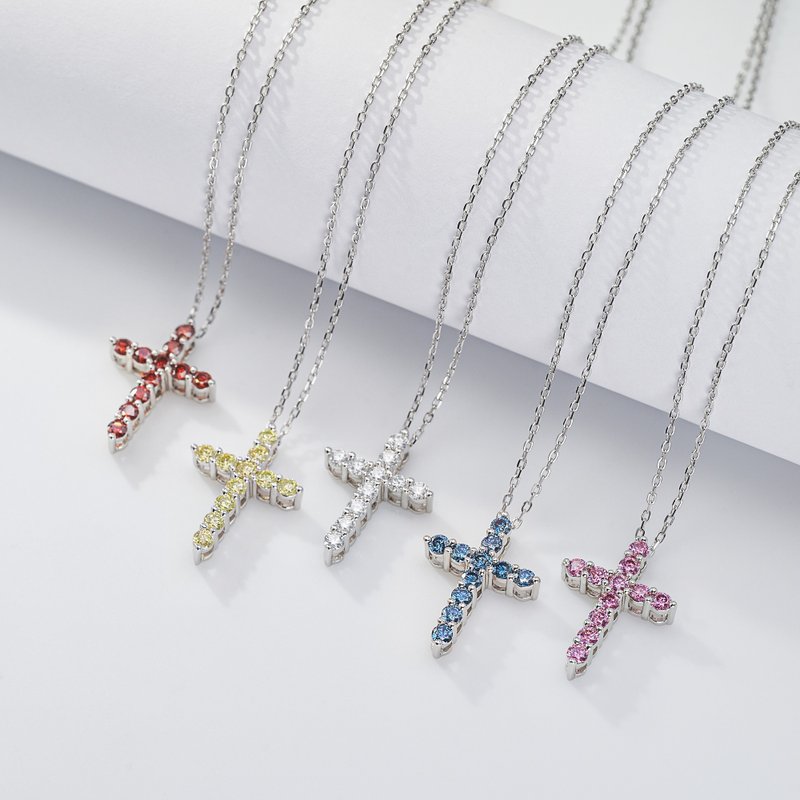 莫桑钻项链 1.1克拉 宗教十字架项链 莫桑石项链 - 项链 - 钻石 