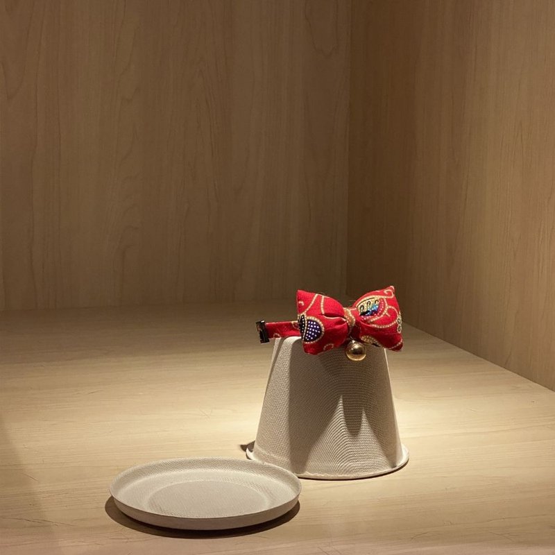 简约手工定制猫项圈 Batik Red Cat Bow Breakaway Cat Collar - 项圈/牵绳 - 棉．麻 红色