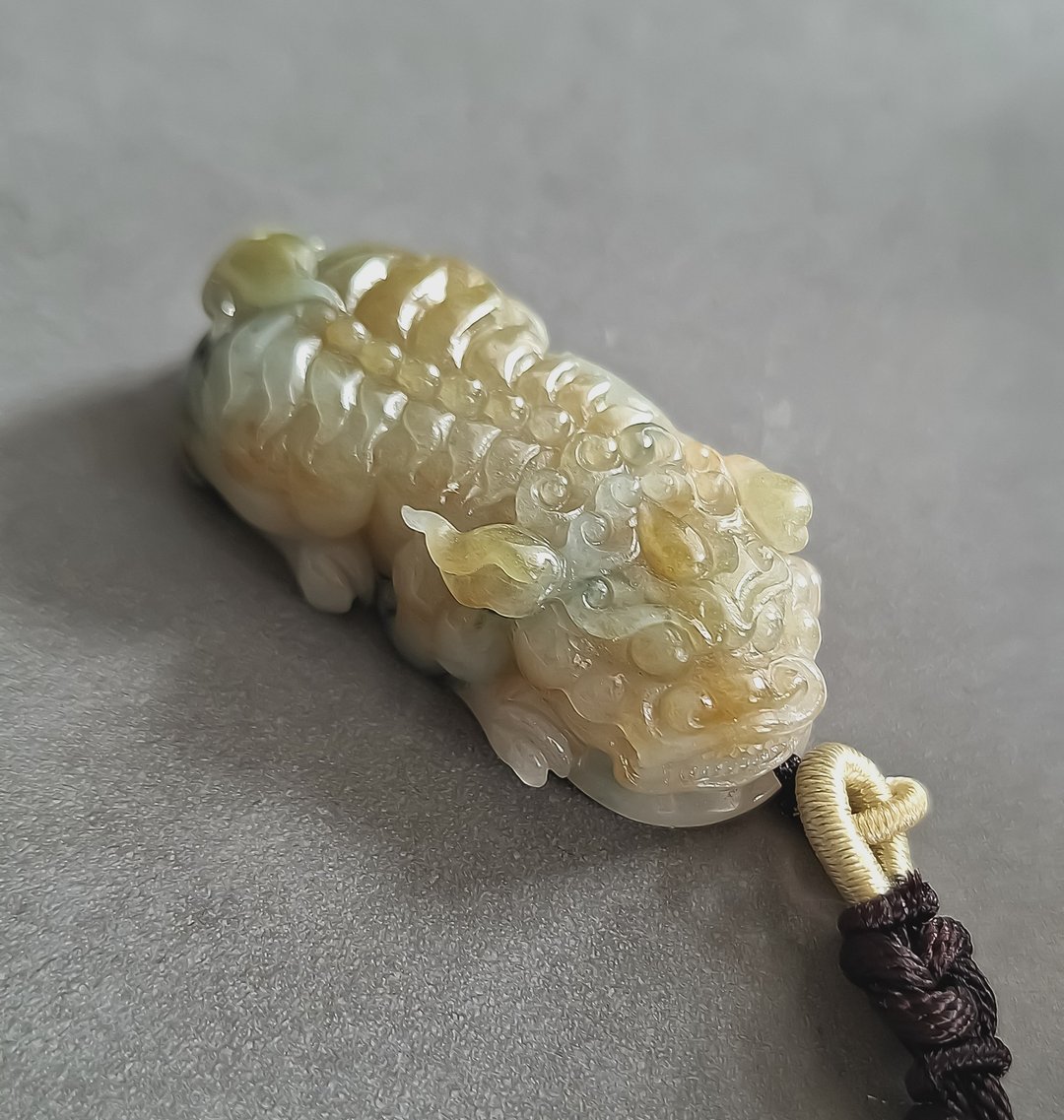 黄翡招财貔貅吊坠 | 天然缅甸A货翡翠玉器玉坠 - 项链 - 玉石 黄色
