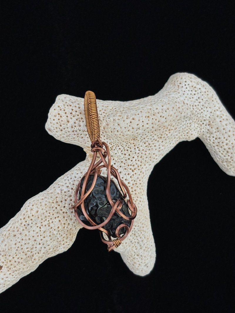 Angelin Jewelry || 黑陨石 / 坠饰 / 金属线编织 / 项链 / 礼物 - 项链 - 水晶 