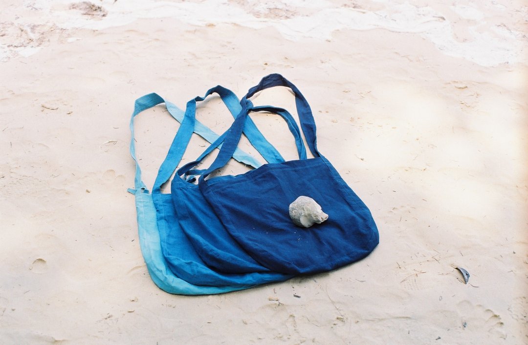 easy go | 4 shades of blue natural indigo Bag - 侧背包/斜挎包 - 棉 蓝色