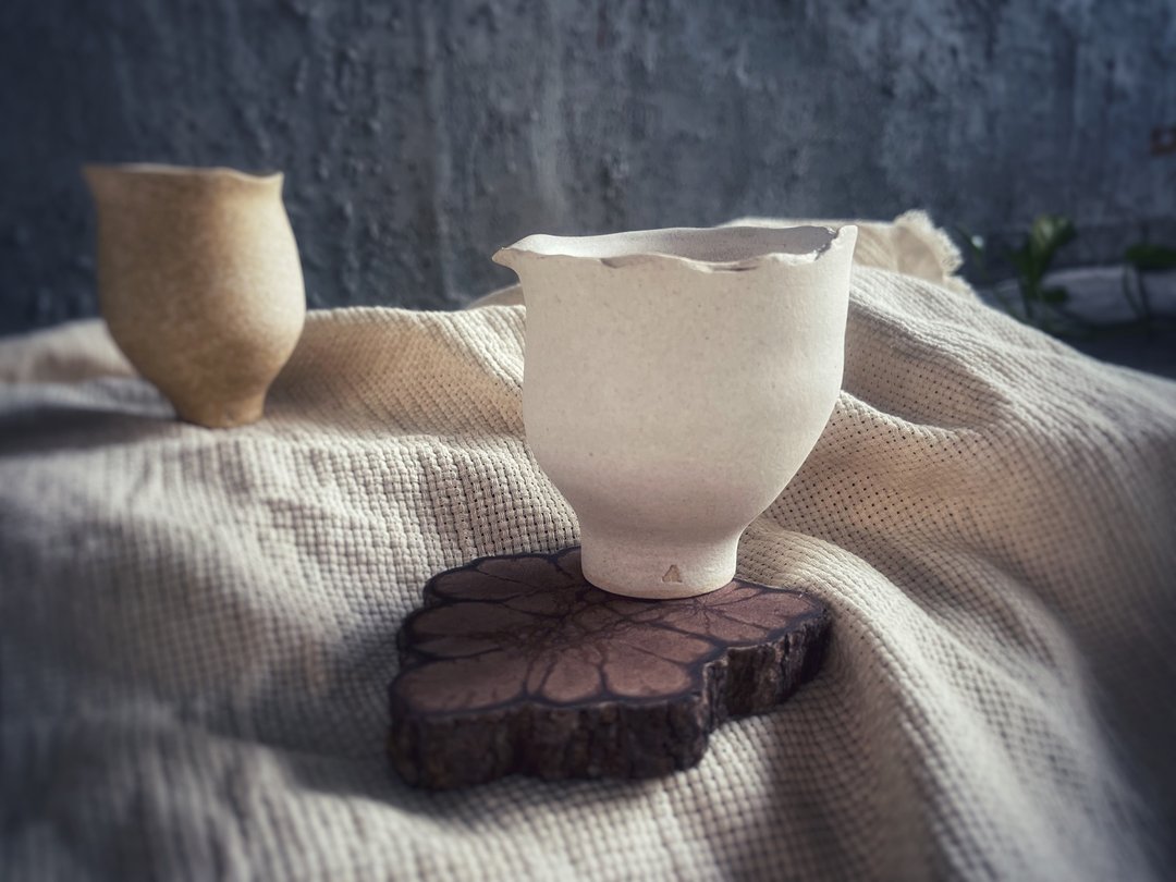 桌上的白陶糖霜 / 野兽胖肚茶海 公道杯 - 茶具/茶杯 - 陶 白色