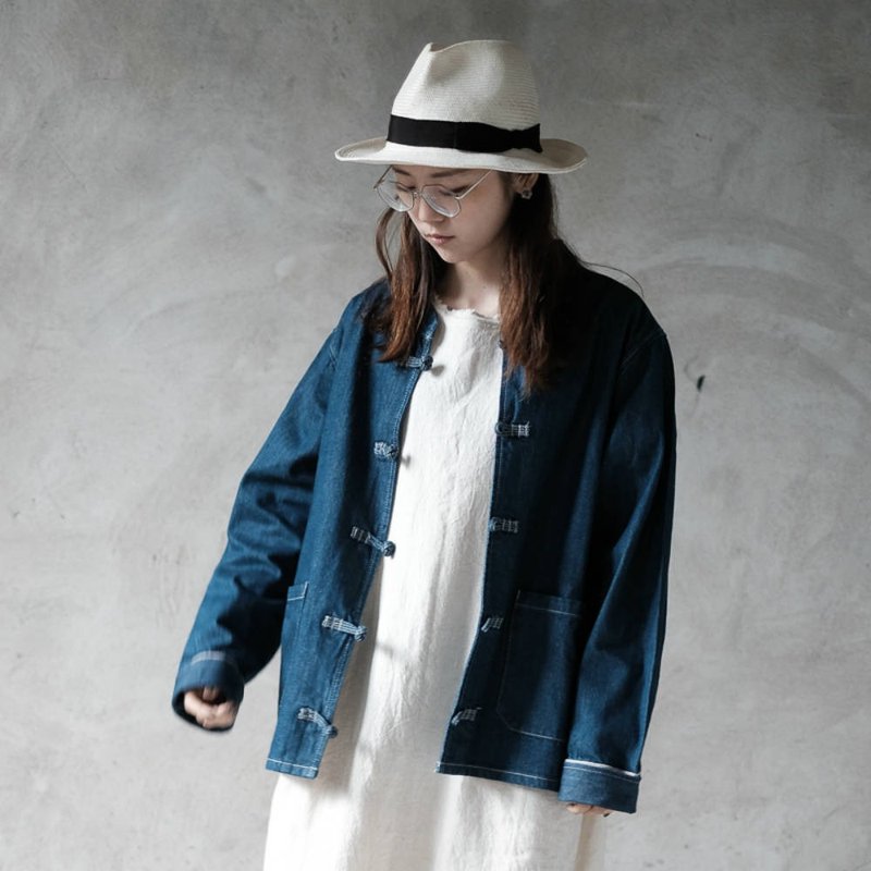 赤耳丹甯 | 靛藍色 新中式寬鬆牛仔外套 複古盤扣 全棉紅邊布單寧 - 女装休闲/机能外套 - 棉．麻 蓝色