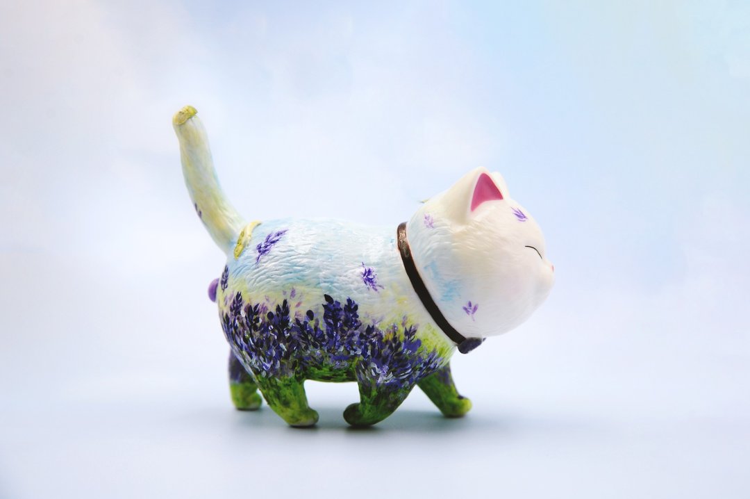 猫咪手绘公仔-薰衣草猫 - 玩偶/公仔 - 塑料 多色