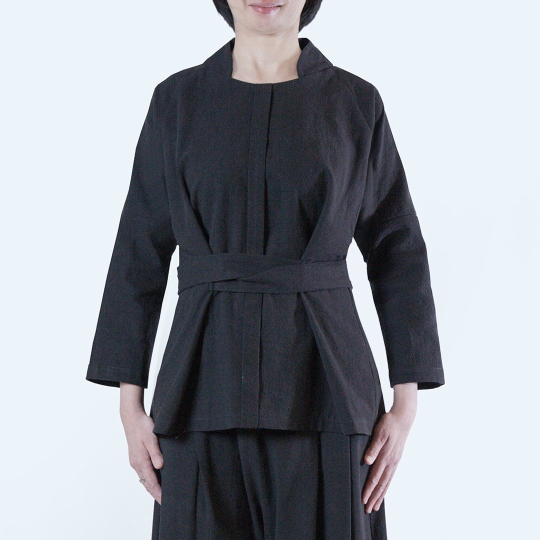 绑带门襟衫 - 压纹棉麻  女上衣 绑带 长袖  / 黑色 - 女装衬衫 - 棉 黑色