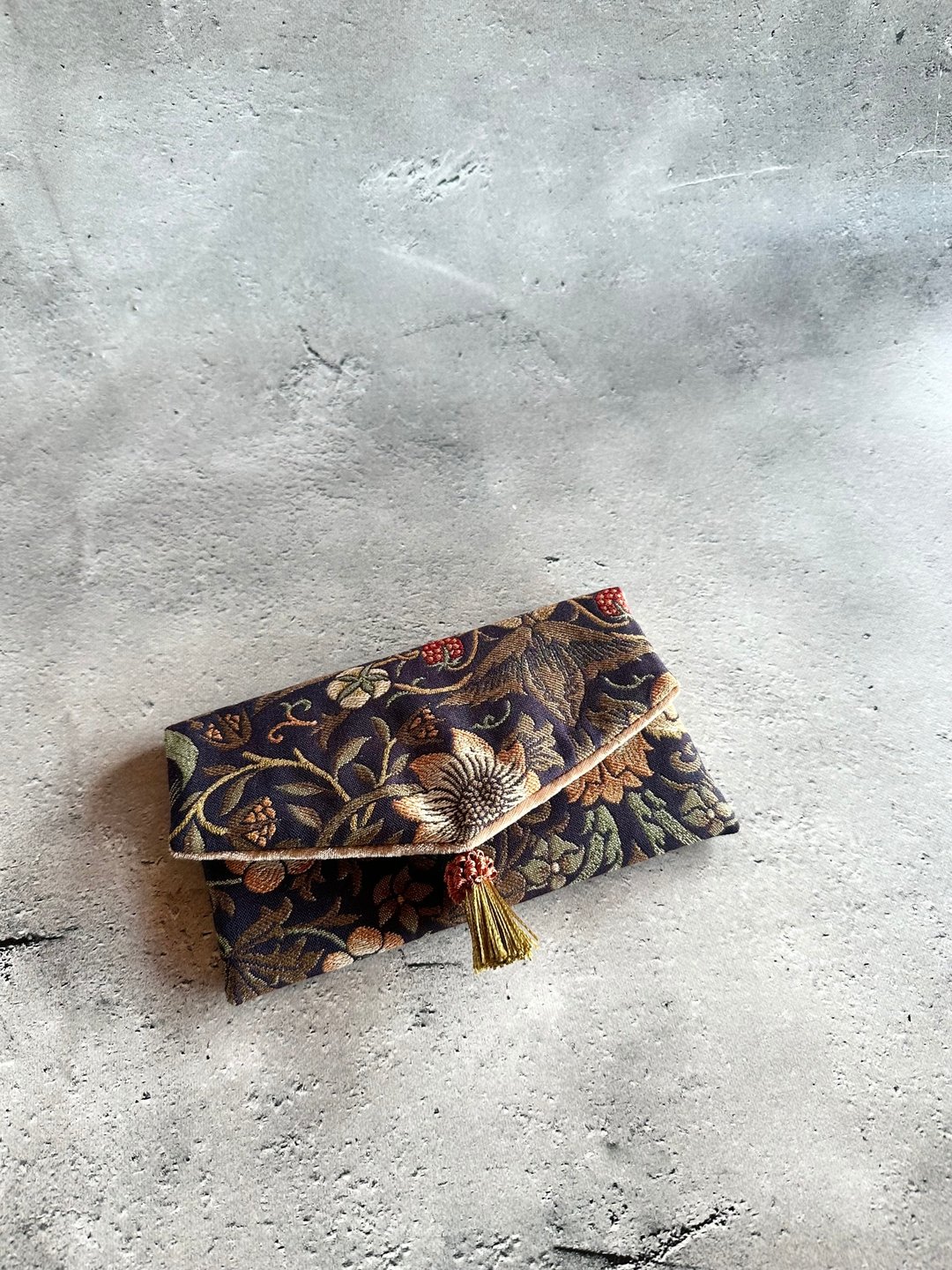 可作为塔罗牌袋使用的手工日式袱纱　William Morris fabric - 化妆包/杂物包 - 其他材质 