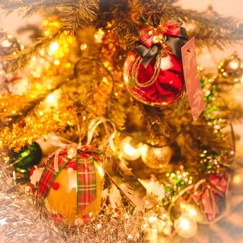 Every Step a Gift  圣诞球 精梳棉毛巾底中袜 圣诞礼 - 袜子 - 棉．麻 红色