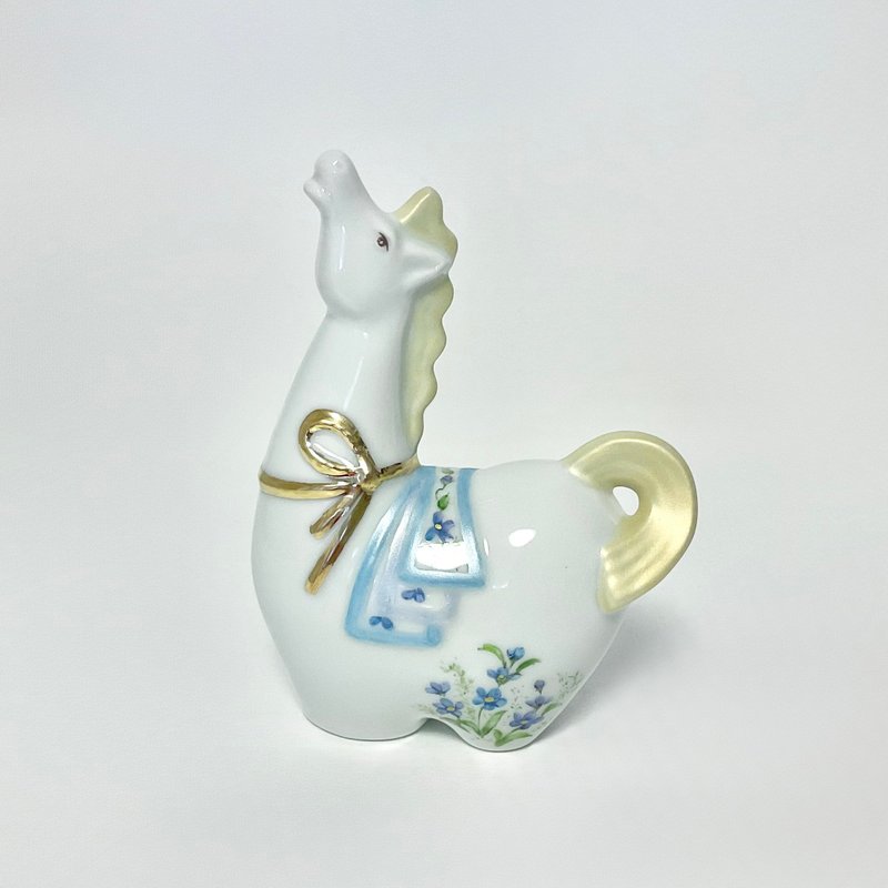 手绘嘶鸣生肖马饰品 - 摆饰 - 瓷 白色