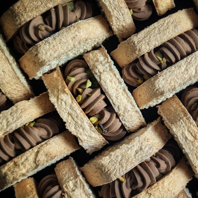 厚馅达克瓦兹 - 杜拜巧克力 - 蛋糕/甜点 - 新鲜食材 金色