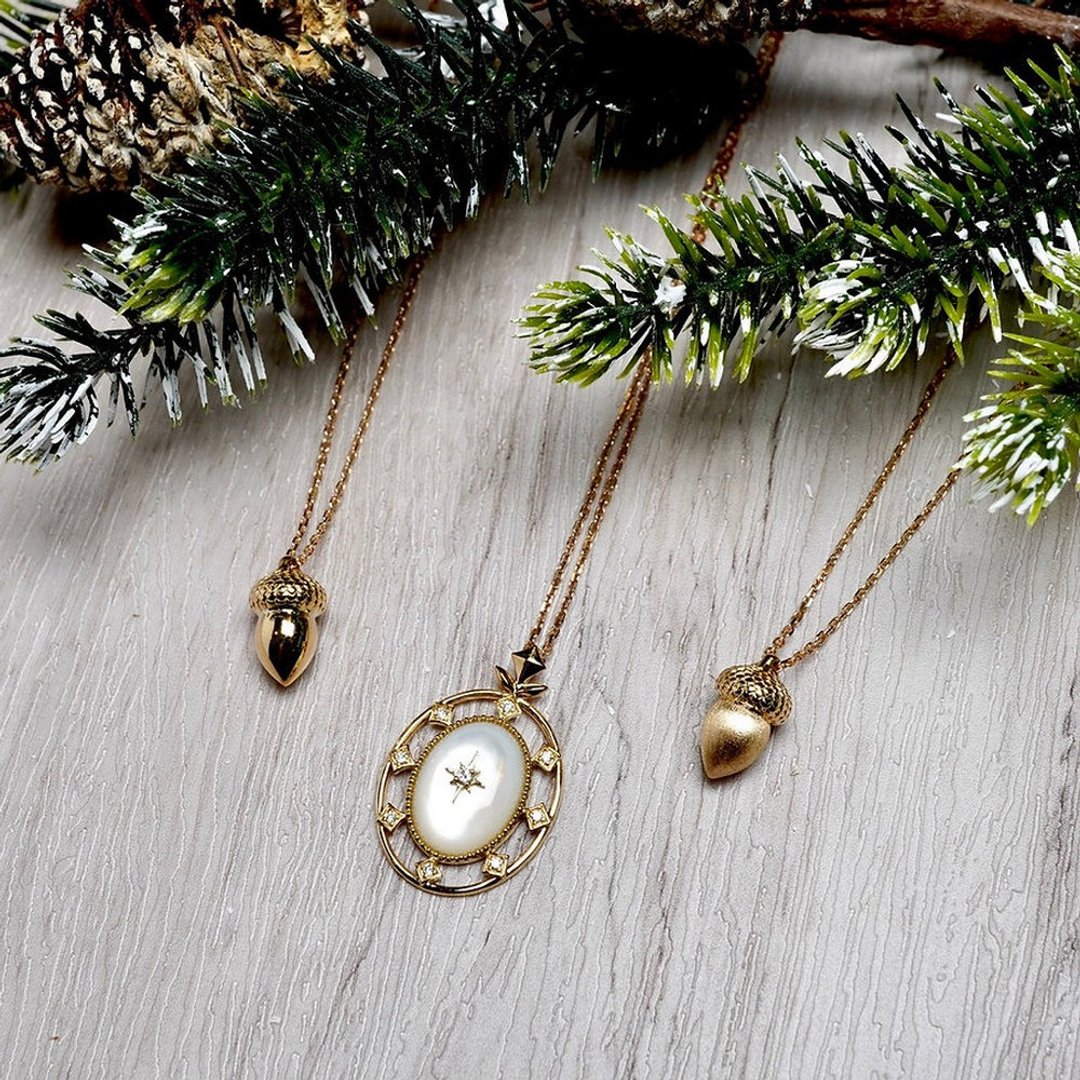 X'mas 18K 点点星光白蝶贝长链 - 项链 - 贵金属 金色