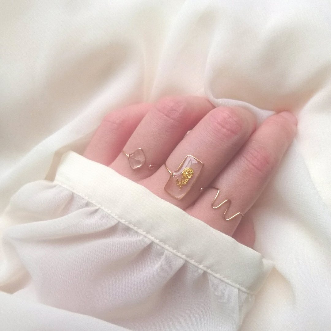 3-piece set Simple wire ring set of rose and natural stone NO.02 (Rose Quartz, one size fits all) - 戒指 - 树脂 粉红色