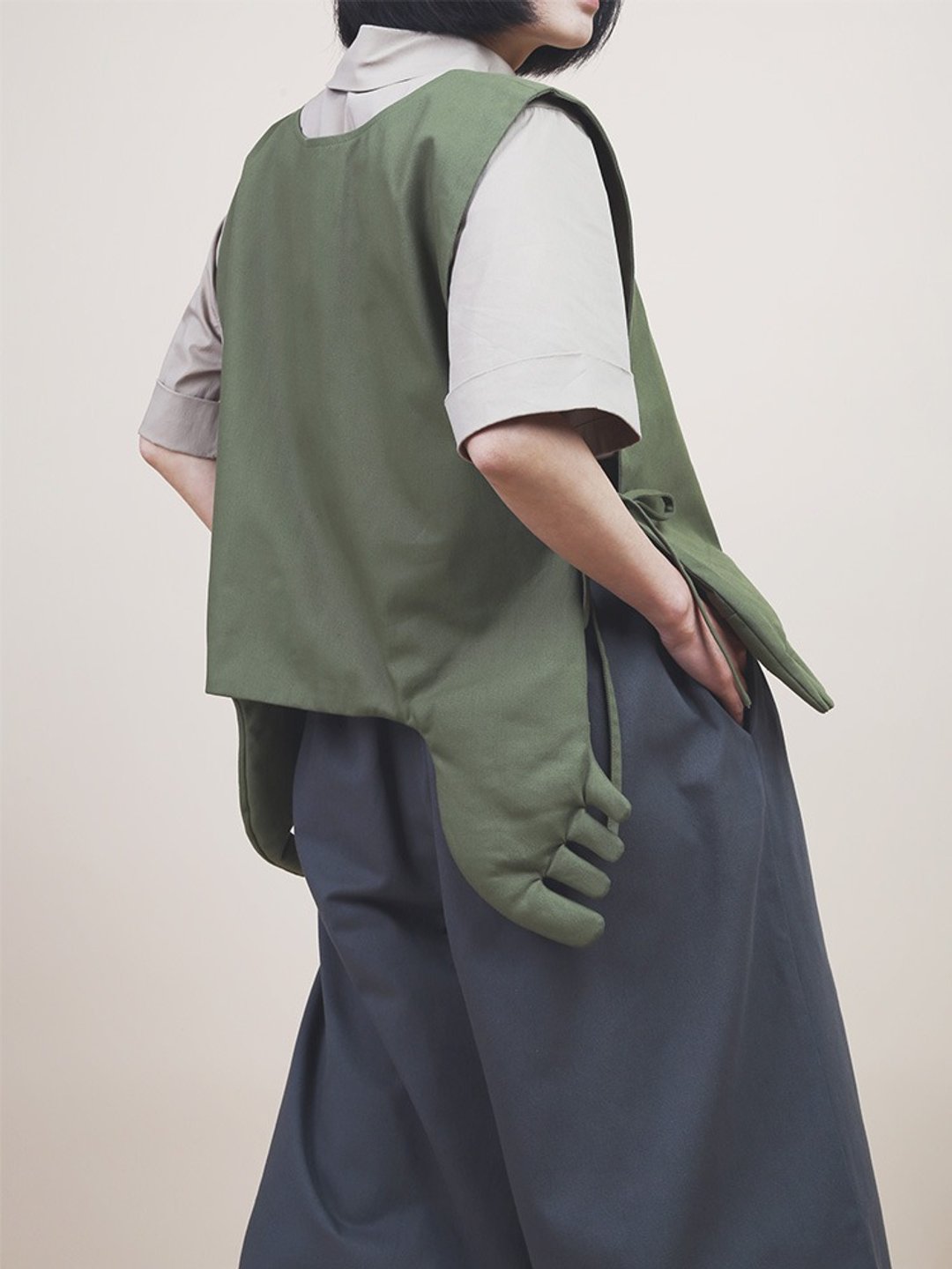 小手披肩女上衣创意百搭小坎肩纯色长披肩 - 女装背心 - 棉．麻 多色
