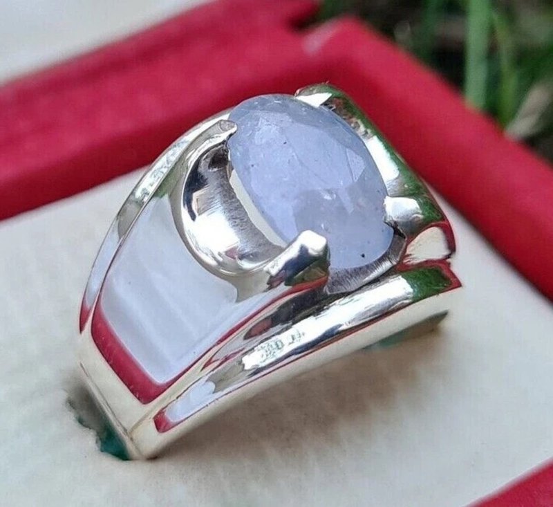 Sky Blue Mens Sapphire ring - Oval cut Ceylon Sri Lanka Man Sapphire stone ring - 戒指 - 宝石 蓝色