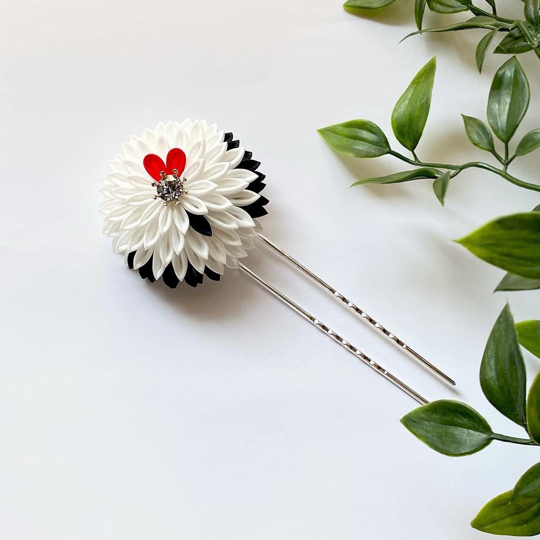 Knob work Kanzashi-Red-crowned crane-Hair ornaments Graduation ceremony Entrance ceremony - 发饰 - 丝．绢 白色