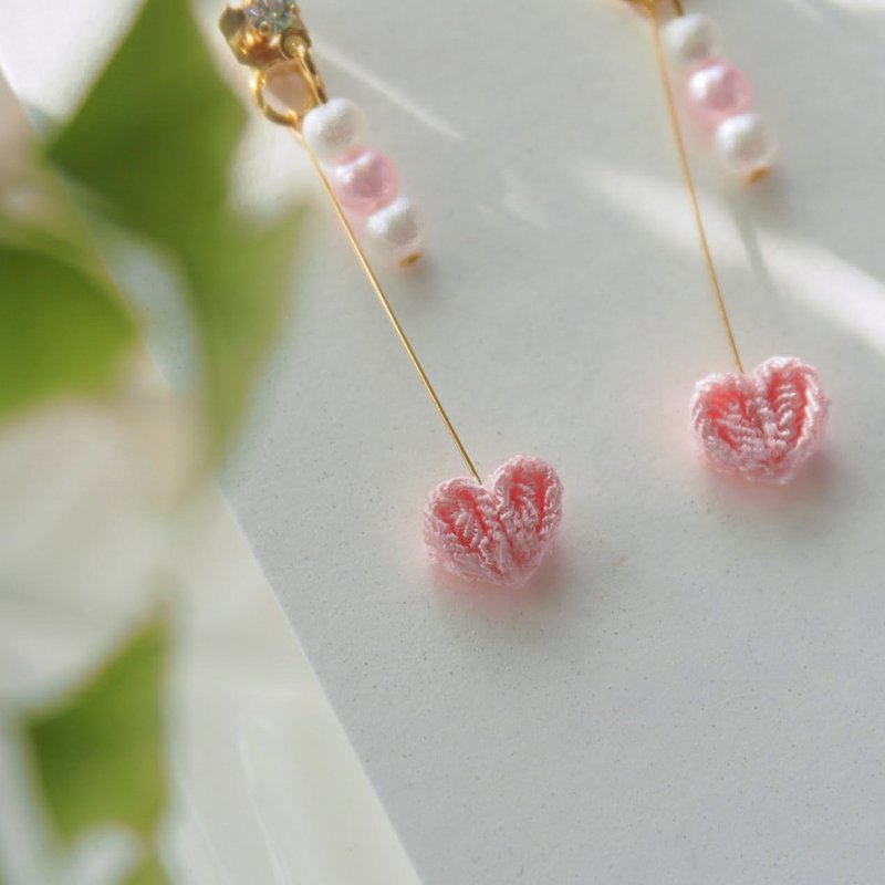 【心心相印】粉红心水晶定制耳环耳夹 14kgf 925 つまみ细工 - 耳环/耳夹 - 聚酯纤维 粉红色