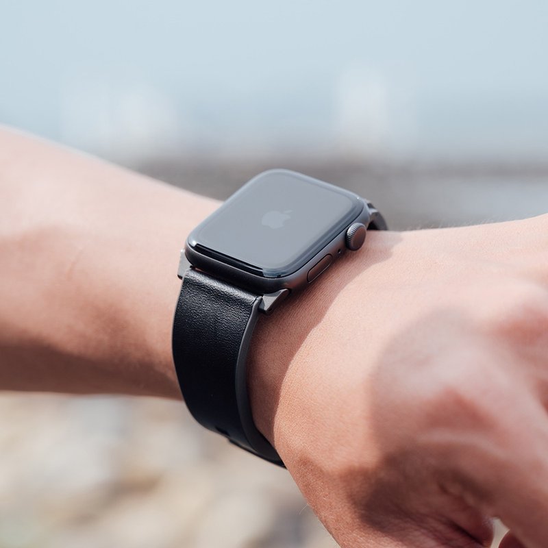 Apple Watch 42/44/45/49mm Straden 防泼水皮革表带-黑 - 表带 - 真皮 黑色