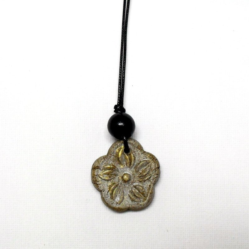 日本陶香氛手造首饰-桃花 - 项链 - 陶 咖啡色