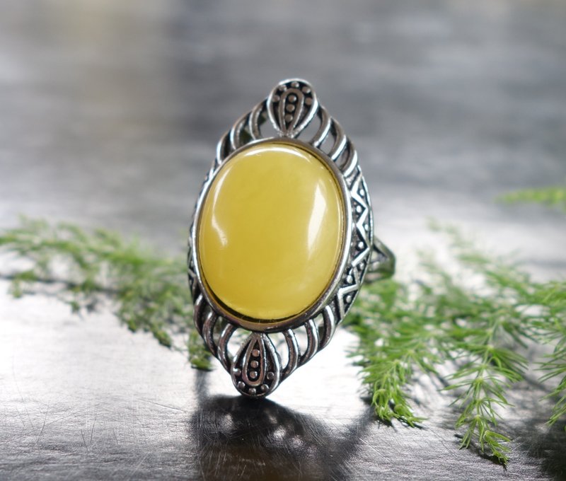 琥珀 天然鸡油黄蜜蜡 戒指3.9克 非二代琥珀 S925银 活圈口 天然 - 戒指 - 半宝石 黄色