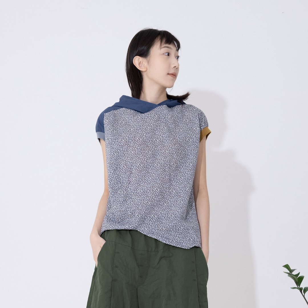 失衡配色连帽罗纹袖上衣 - 女装上衣 - 棉．麻 多色