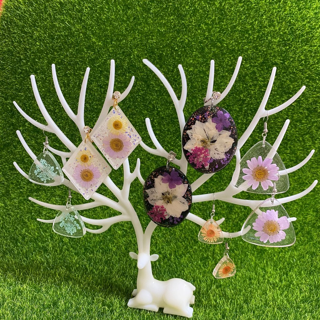 干燥花耳环 - 耳环/耳夹 - 树脂 多色