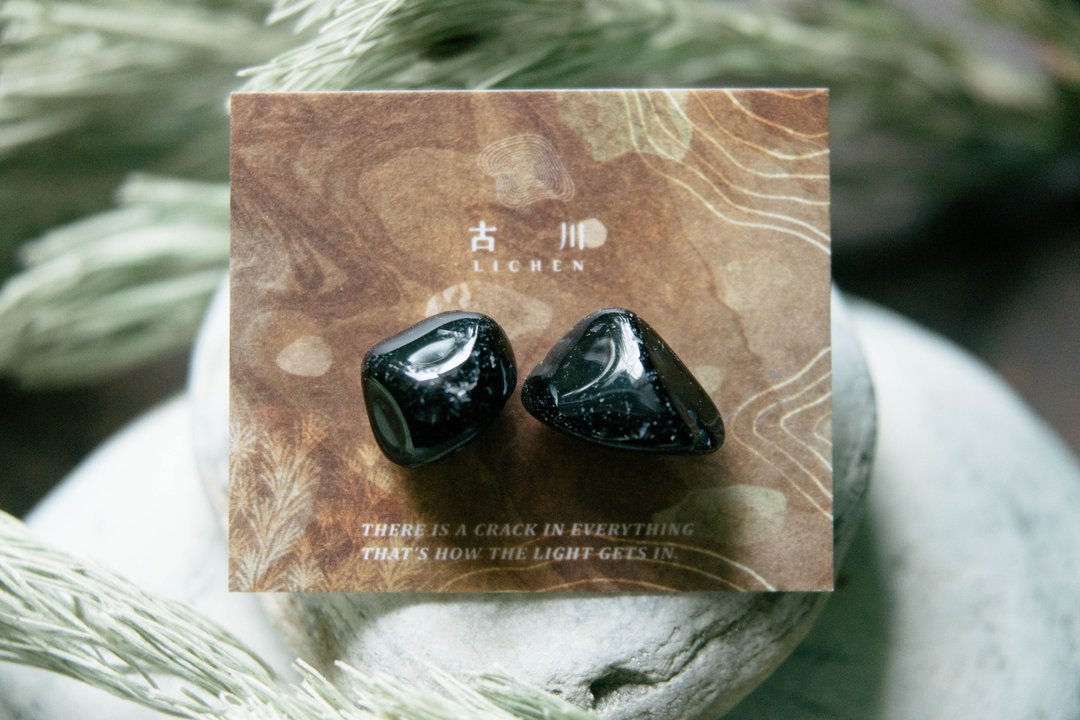 CRACK | 矿物系耳环 |  EARRINGS - 耳环/耳夹 - 玉石 黑色
