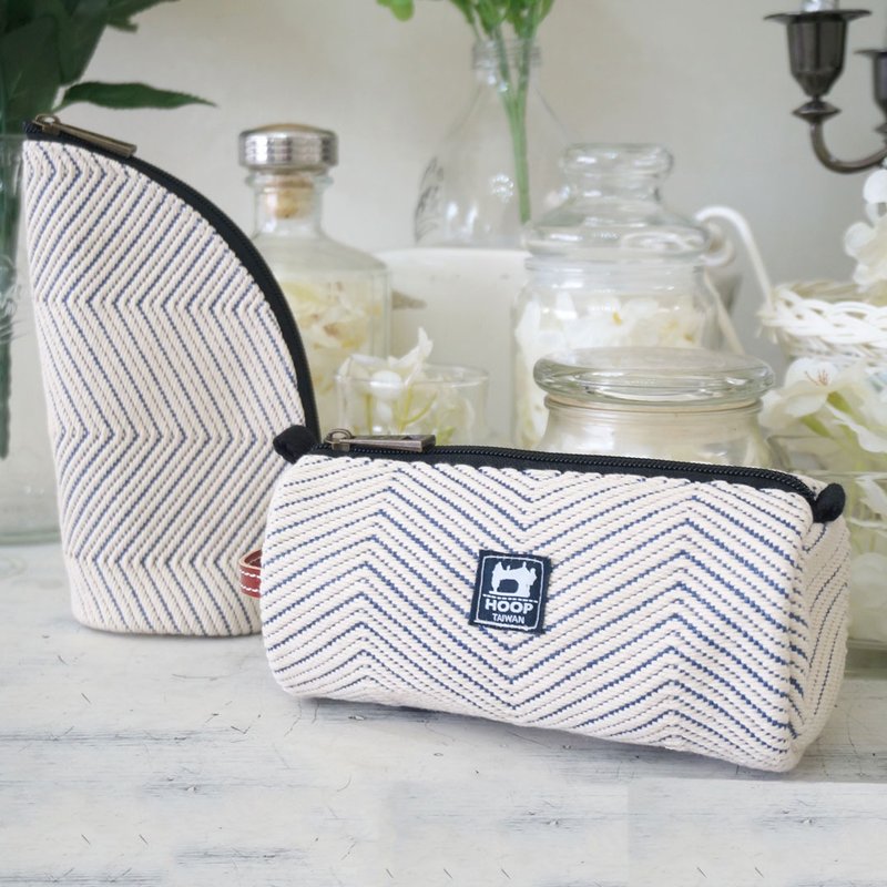 造型收纳包/化妆包/笔袋 刺绣提花帆布 | 日本蓝 - 手拿包 - 棉．麻 蓝色