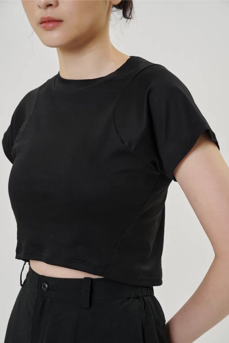 挖袖短版Tee - 女装 T 恤 - 棉．麻 黑色