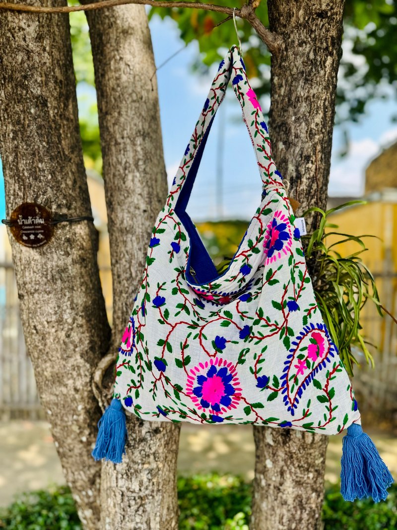 手工刺绣 浅灰色 花卉 花卉 肩背包 单肩包 侧肩包 侧背包 - 侧背包/斜挎包 - 丝．绢 灰色