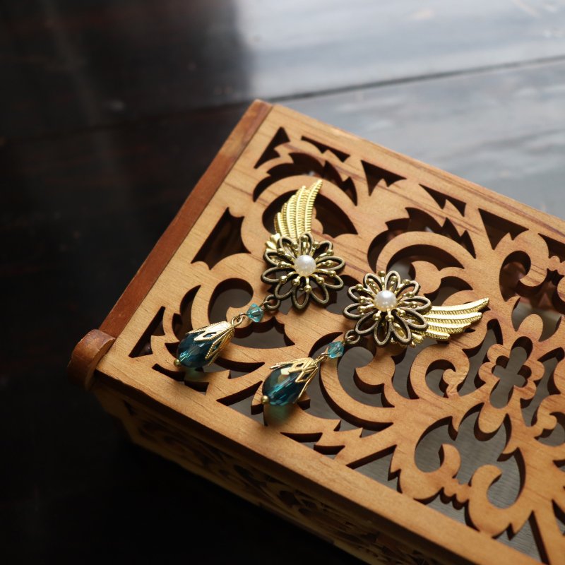 翅膀 花朵 水滴形水晶珠 耳环/耳夹 - 耳环/耳夹 - 其他金属 