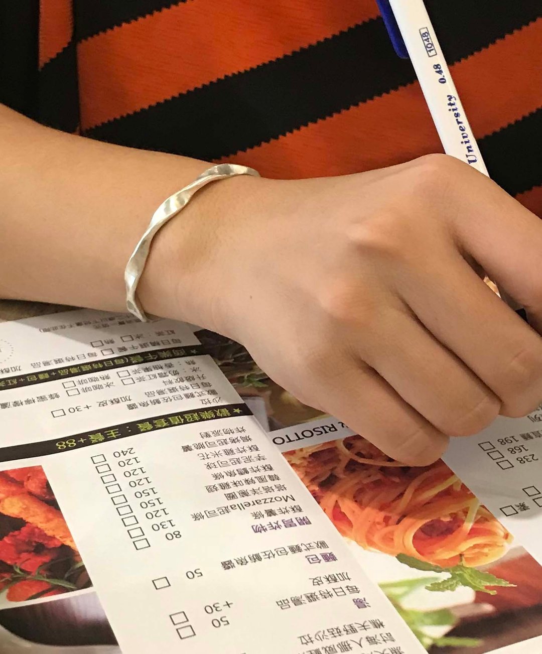 波光手工锻敲纯银手环 - 手链/手环 - 银 