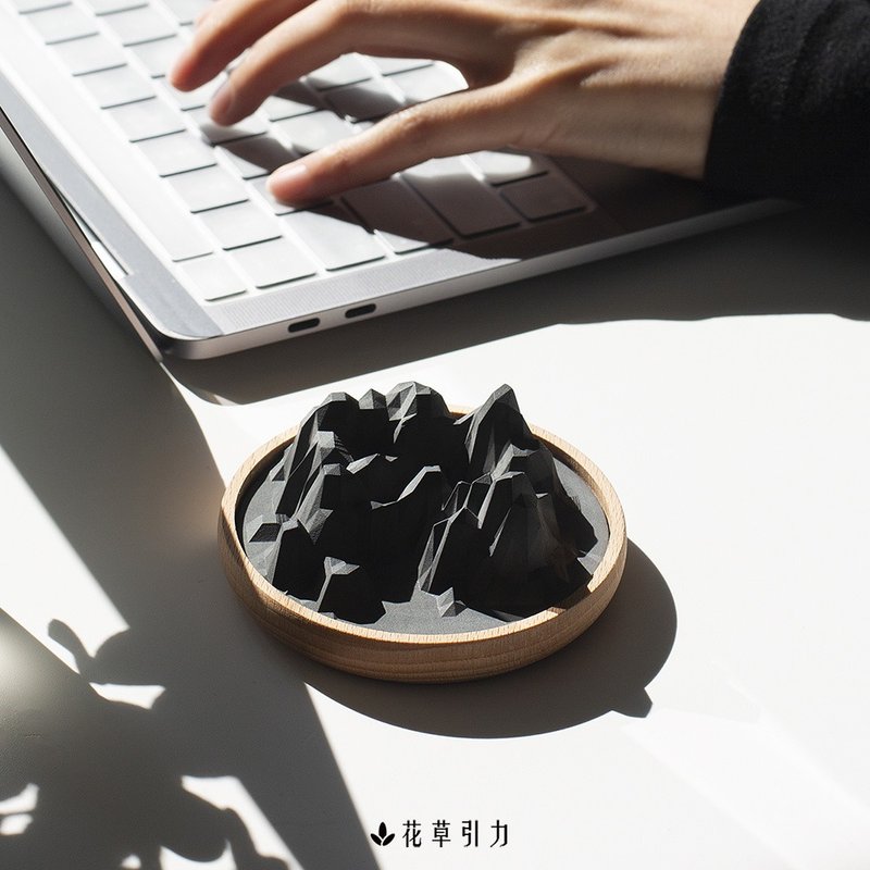 洛矶山脉|硅藻土原木扩香石 -黑夜版 - 香薰/精油/线香 - 其他材质 