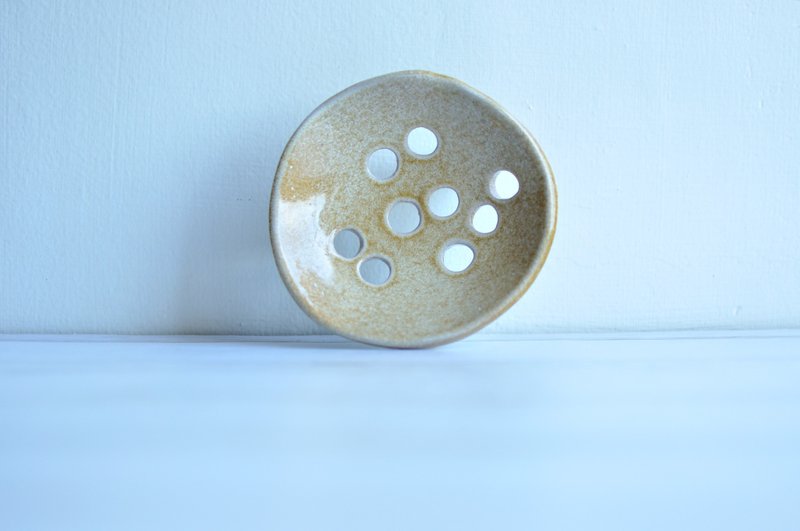 Heyu Soap ・手捏陶皂盘・陶土制・自然沥水・手工生活器皿 - 卫浴用品 - 陶 白色