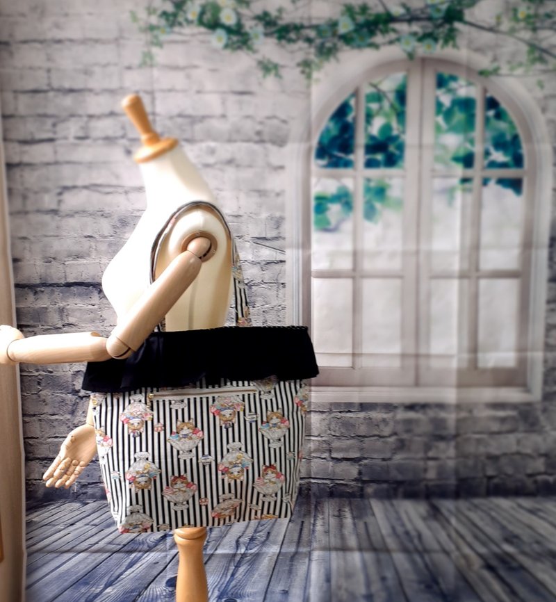 猫咪图案 荷叶边 托特包 肩背包 大容量包包 可爱 附拉链口袋 口袋多多的包包 - 手提包/手提袋 - 棉．麻 黑色