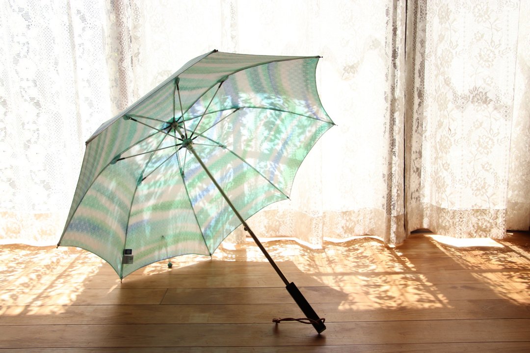 Parasol for both rain and rain I have a square that determines the color of the - 雨伞/雨衣 - 防水材质 绿色