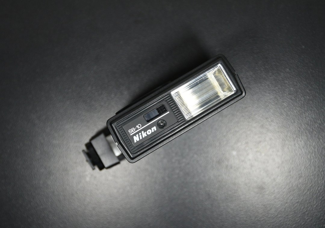 【经典古物】NIKON SPEEDLIGHT SB-10 sb10 复古闪光灯 底片相机 - 相机 - 其他材质 