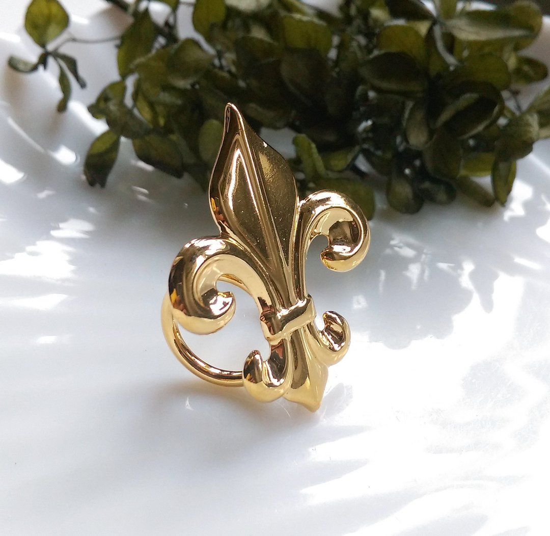 金属鸢尾花纹  三环式 丝巾扣环。西洋古董饰品 - 徽章/别针 - 其他金属 金色