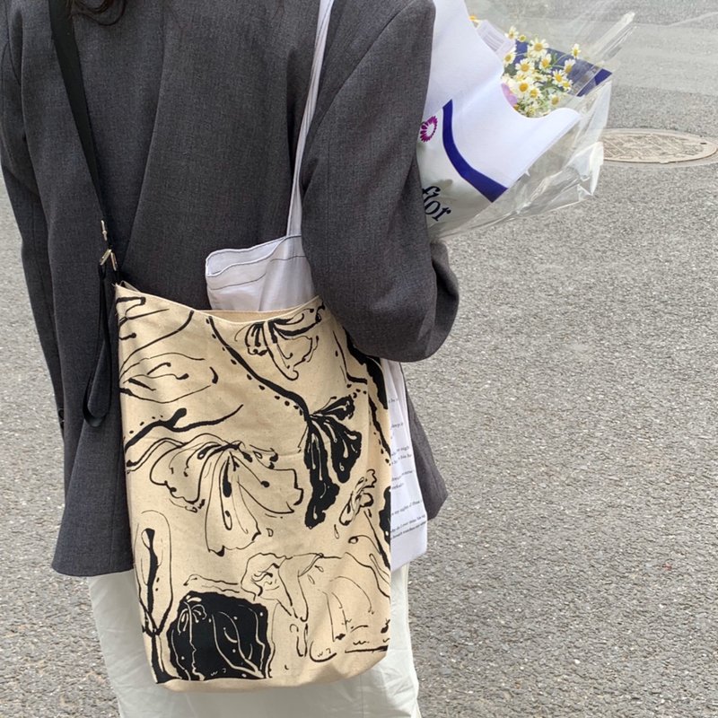 乌托邦 / 插画布袋 斜跨包 双面印花 米色环保袋帆布袋 - 侧背包/斜挎包 - 其他材质 