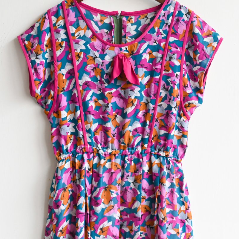 【蛋植物古着】五彩缤纷印花短袖古着洋装 - 洋装/连衣裙 - 其他人造纤维 