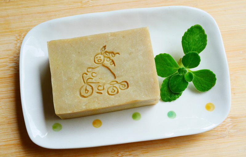 爆炸头小孩-handmade soap 草本左手香皂 ‘皂。手工皂せっけん’石鹸 - 肥皂/手工皂 - 其他材质 橘色