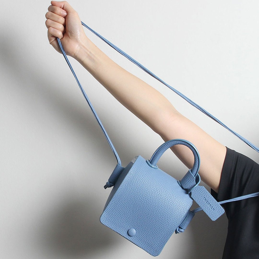 Semi triangle cross body bag 半三角形手提斜背包 - 手提包/手提袋 - 人造皮革 