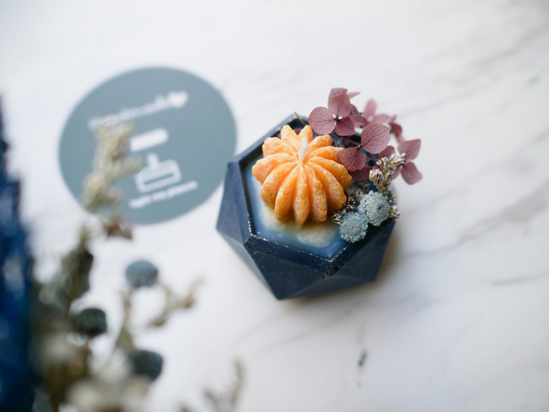 Vintage Flower Pot Candle (Yellow) - 蜡烛/烛台 - 蜡 黄色