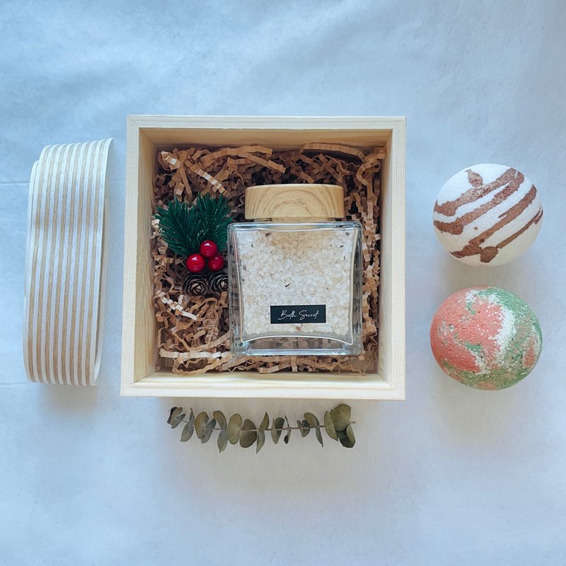 (圣诞礼盒C) 泡澡炸弹球-槲寄生&椰子 (连浴盐) - 卫浴用品 - 精油 红色