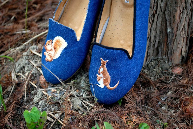 选绣 限量手工鞋 刺绣 订制 真皮内里 包鞋 淑女鞋 懒人鞋  B91902刺绣 - 女款牛津鞋/乐福鞋 - 棉．麻 蓝色