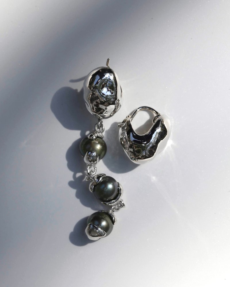 Soft pearl drop earring 柔软珍珠坠 耳环 - 耳环/耳夹 - 纯银 银色