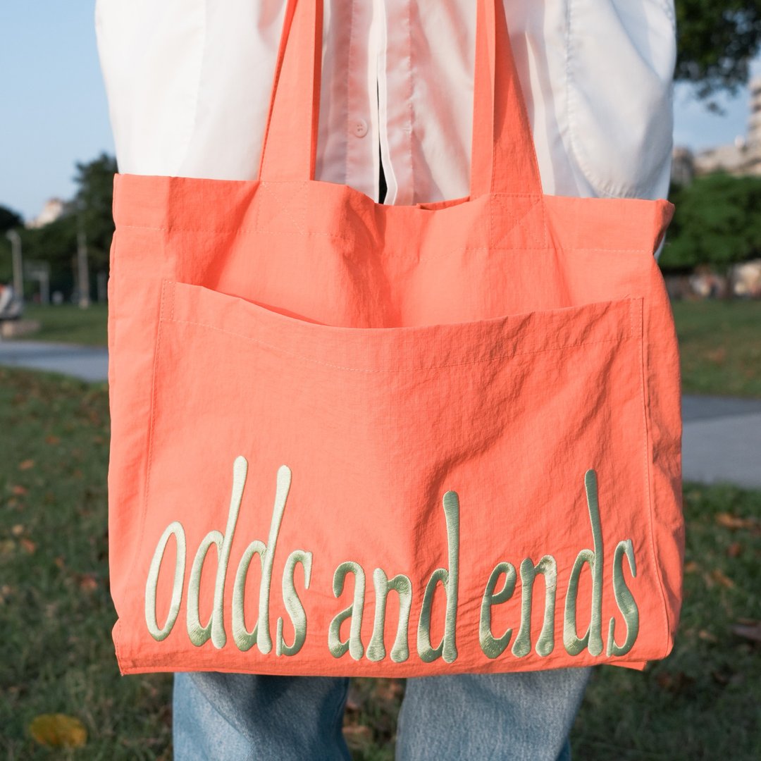 odds and ends 防泼水珊瑚橘购物袋 - 侧背包/斜挎包 - 尼龙 橘色