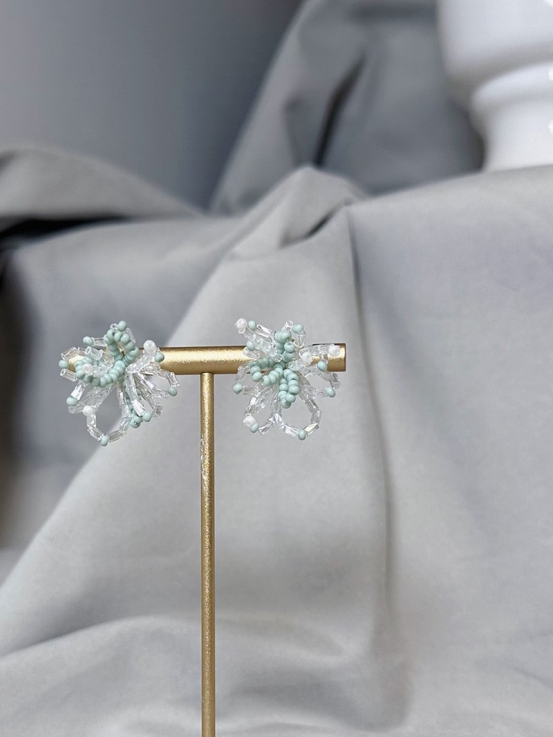 小青 花耳环 - 耳环/耳夹 - 其他金属 