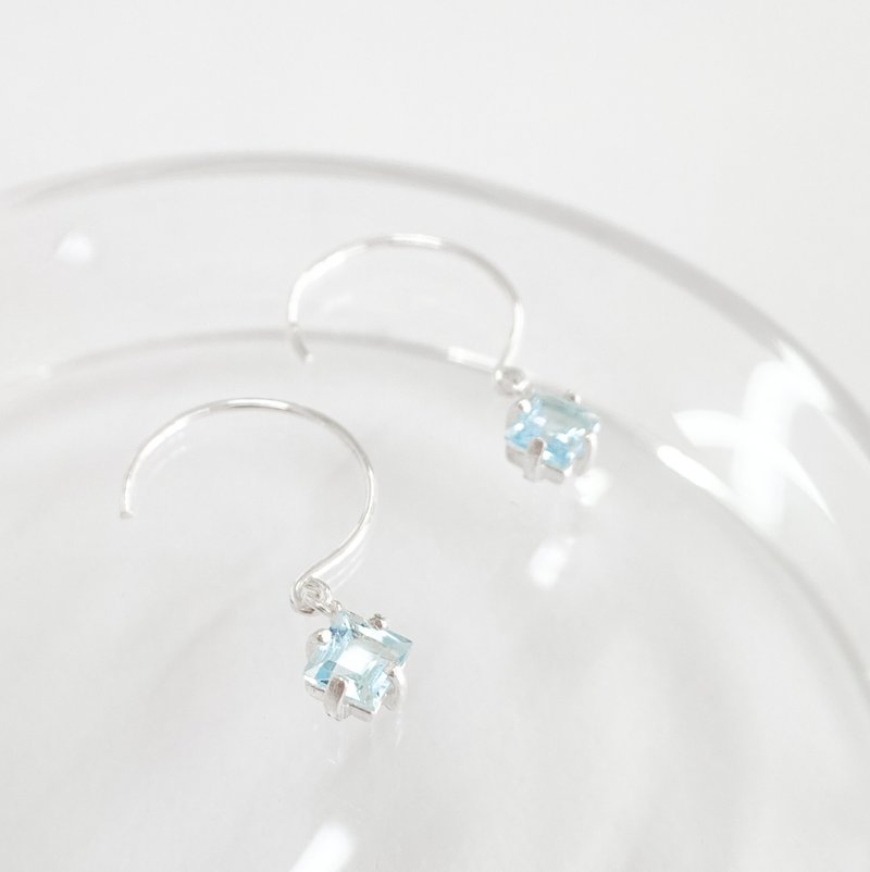 / 粼海 / 方形托帕石925纯银垂吊耳圈 (银/金/玫瑰金) - 耳环/耳夹 - 半宝石 蓝色