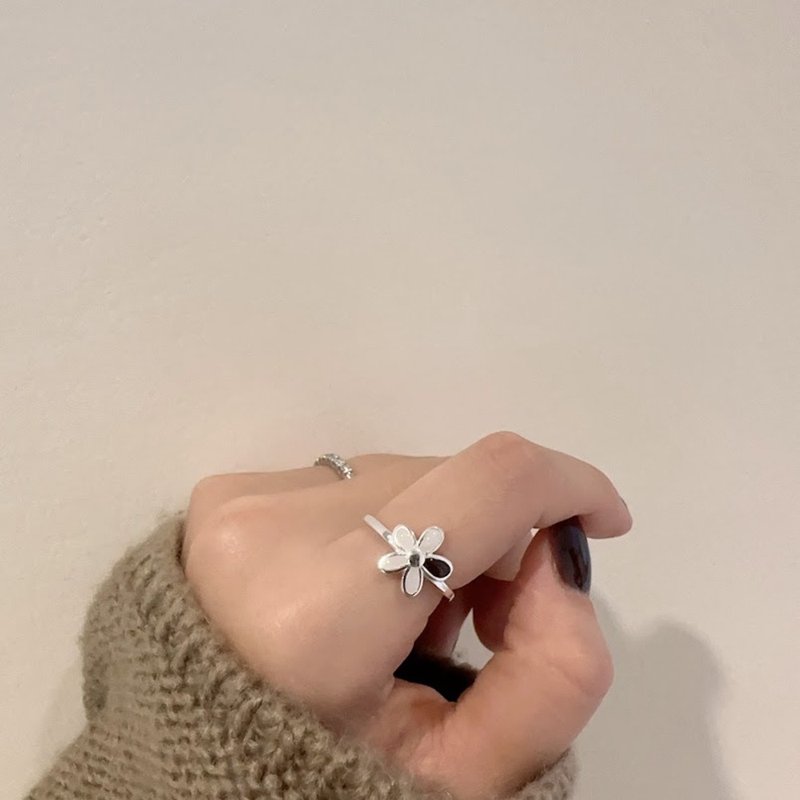 925纯银 五瓣花 胎毛母乳戒指 - 婴儿饰品 - 银 