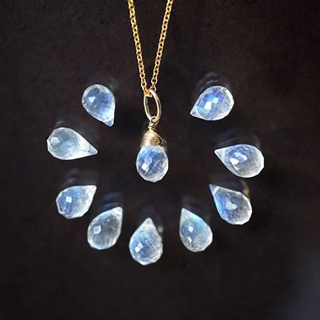 Rainbow Moonstone Drop Necklace Dafne - 项链 - 宝石 白色